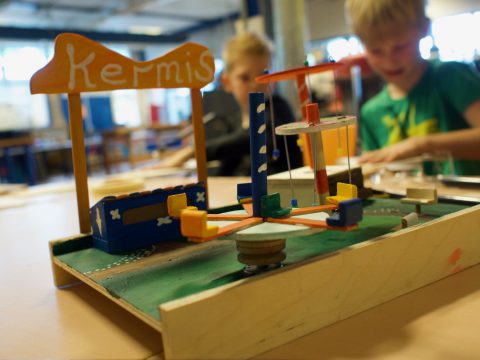 Draaimolen van hout